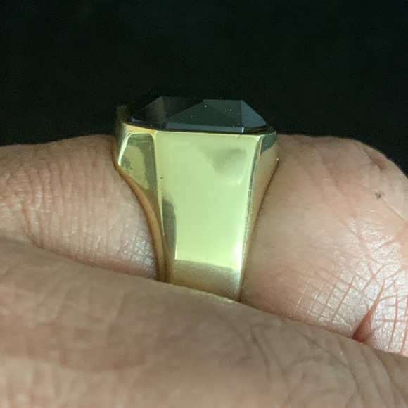 Ring - Picture 2 of 5